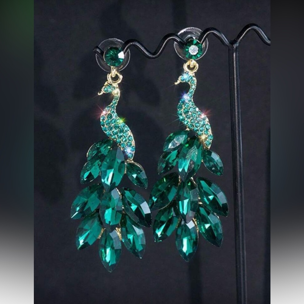 Elegant Green Peacock Earrings nwt - Picture 8 of 8